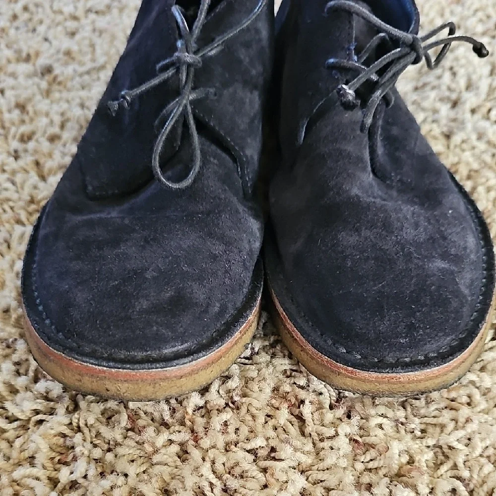 Vince Size 6 Black Suede Chukka Boots with Crepe Sole Made In Italy